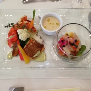 前菜の魚が絶品
