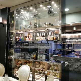 ドリンクもオープンに。