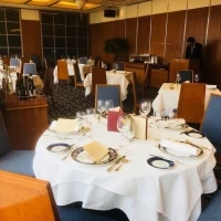 横長の披露宴会場