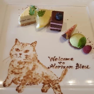 試食で出して頂いたデザートビュッフェのミニプレート