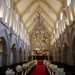 ステンドグラスが綺麗な大聖堂