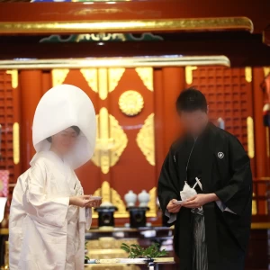 お客様に礼をしています|518995さんの新潟縣護国神社の写真(704479)