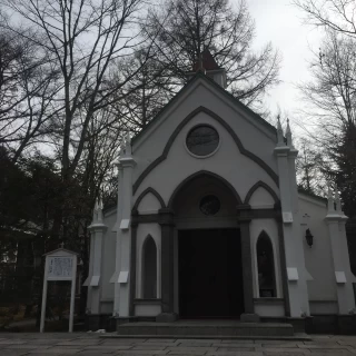 チャペルの外観です。道路に面しています。