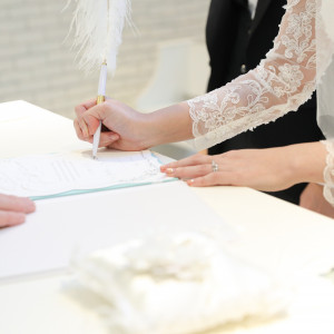 結婚証明書は会場のものを使用しました|519403さんのヴィクトリアガーデン恵比寿迎賓館の写真(702832)