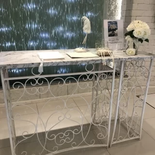 アンティークなテーブル