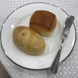 試食でパンもついてきました