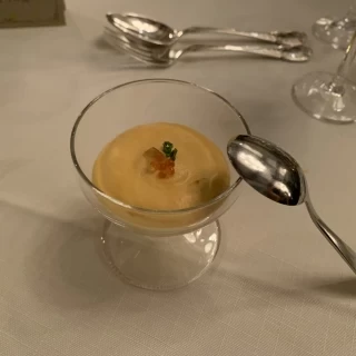 前菜の、根菜のムースです。