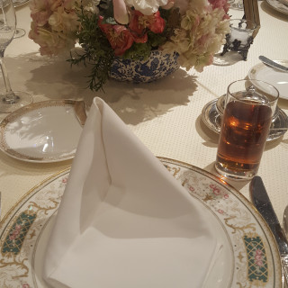 ホテルらしい華やかなお皿です。