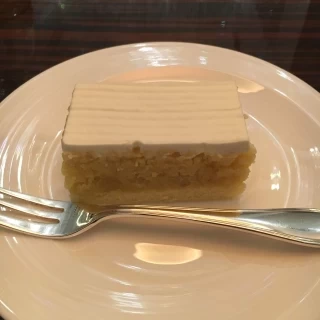 マロンのケーキが有名のようですが甘すぎて食べれませんでした