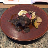 黒毛和牛のステーキ。簡単に切れるわやらかなお肉でした。