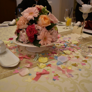 テーブル装花とコーディネートです