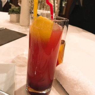 自分たちで組み合わせて頼めるオリジナルノンアルカクテルです。