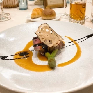メインのお肉料理です