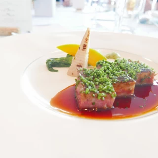 ゲストからも喜んでいただきました肉料理