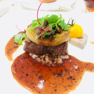 メインのお肉料理