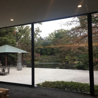 会場