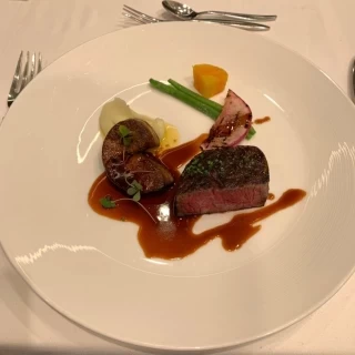 国産ギュフィレとフォアグラとても美味しかった