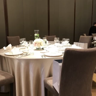 テーブル