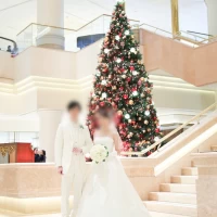12月には巨大クリスマスツリーがあります