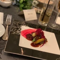 メインディッシュのお肉料理です。