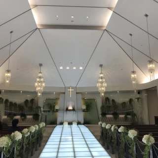天井の高いチャペル