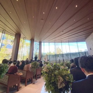 光が注ぎ込みます。