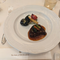 お肉料理です。