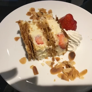 レストランの人気商品だけあり絶品でした。