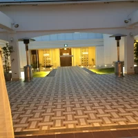 披露宴会場からガーデンへ、窓を開けると行けます。