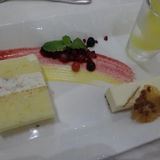 デザート。ウェディングケーキです。