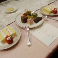 ウエディングケーキとデザートビュッフェ