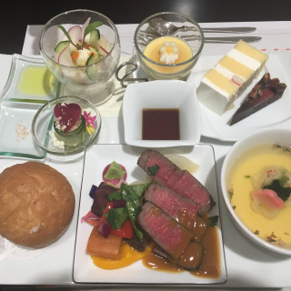 ワンプレートでまんべんなく試食できました。