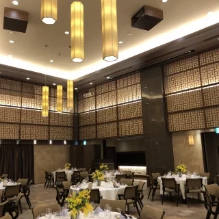 モダンな会場