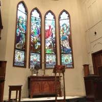 とにかく 本物の調度品に囲まれた 格式高い教会