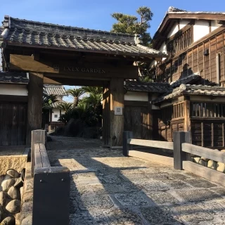 歴史と現代味がちょうわする貸切ウエディング