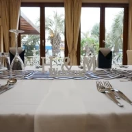 ココスヤシが見えるガーデンテラス席にて