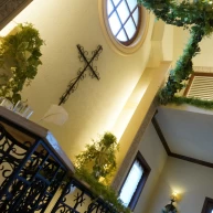 チャペルはコンパクトだけど、温かみのある雰囲気