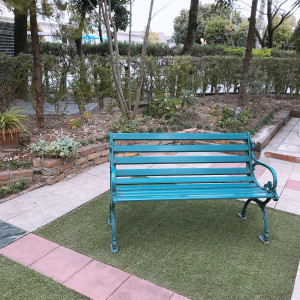 ガーデンの緑の椅子|524336さんの八幡の森 迎賓館（尾張八幡神社）の写真(731135)