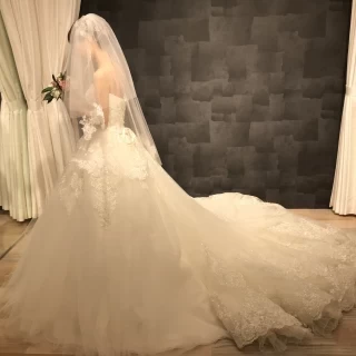 ドレスの試着をさせていただきました！