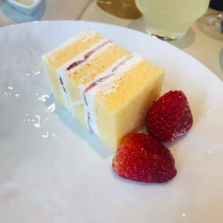 ケーキ入刀のケーキ