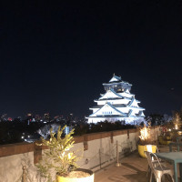 屋上からの大阪城。写真よりもっと近くに見えて圧巻！