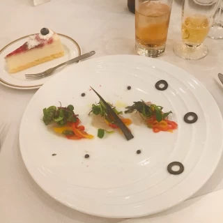生魚苦手方にはよく火を通して出していただけました。