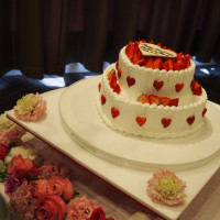 ウェディングケーキ、ケーキ前のお花