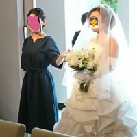 新婦と妹の入場シーン