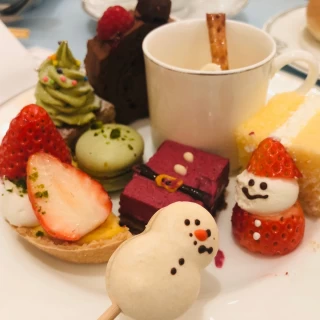デザートビュッフェです
クリスマス仕様が可愛いです！