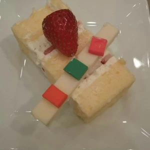 ケーキカットのケーキ|525350さんのホテル・ザ・ウエストヒルズ・水戸(Hotel the West Hills mito)の写真(736536)