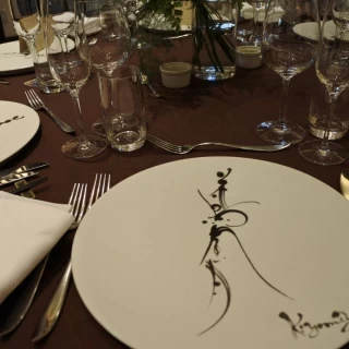 会場の雰囲気に合わせて、少し和風の落ち着いたかんじでした。