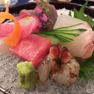 お造り盛り合わせ。
これでお酒飲みすぎました！