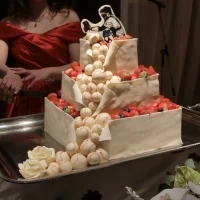 新婦こだわりのケーキ