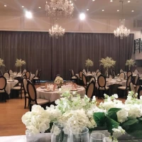 披露宴会場メゾンドオペラ邸高砂席からの景色（カーテン閉）